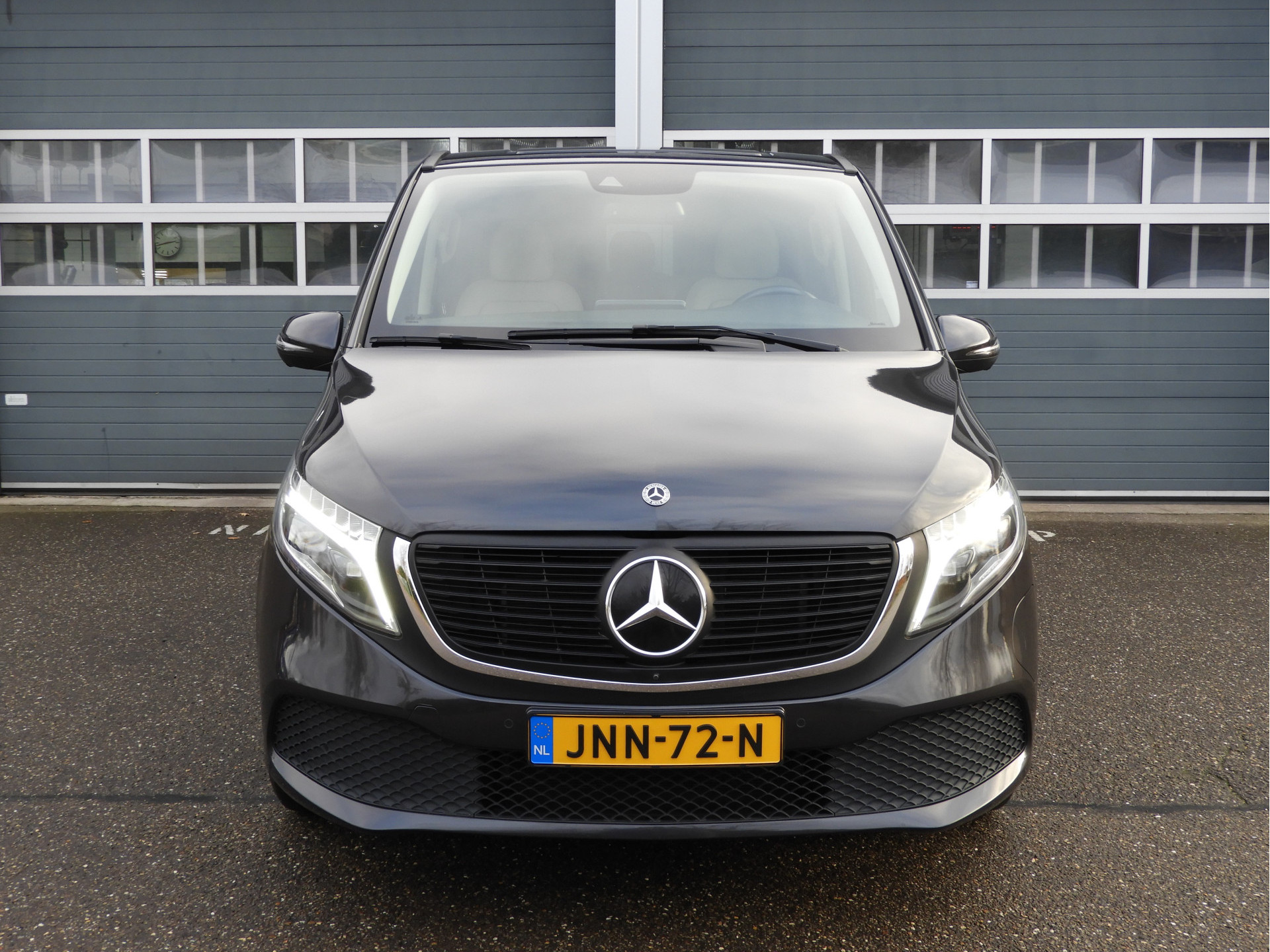 Mercedes-Benz EQV 300 L2 AVANTGARDE | LED | LEDER | DISTRONIC | 360° CAMERA 49492455-1.jpg | Autobedrijf Vervoort