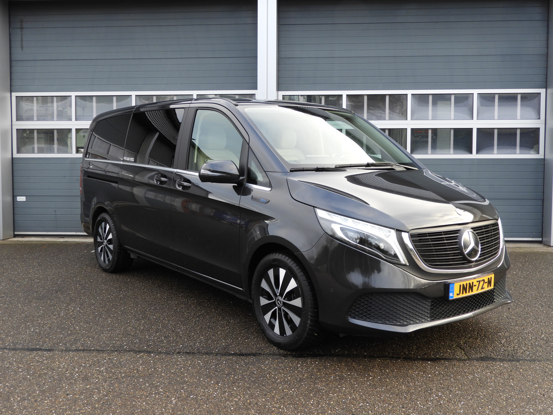 Mercedes-Benz EQV 300 L2 AVANTGARDE | LED | LEDER | DISTRONIC | 360° CAMERA 49492455-2.jpg | Autobedrijf Vervoort