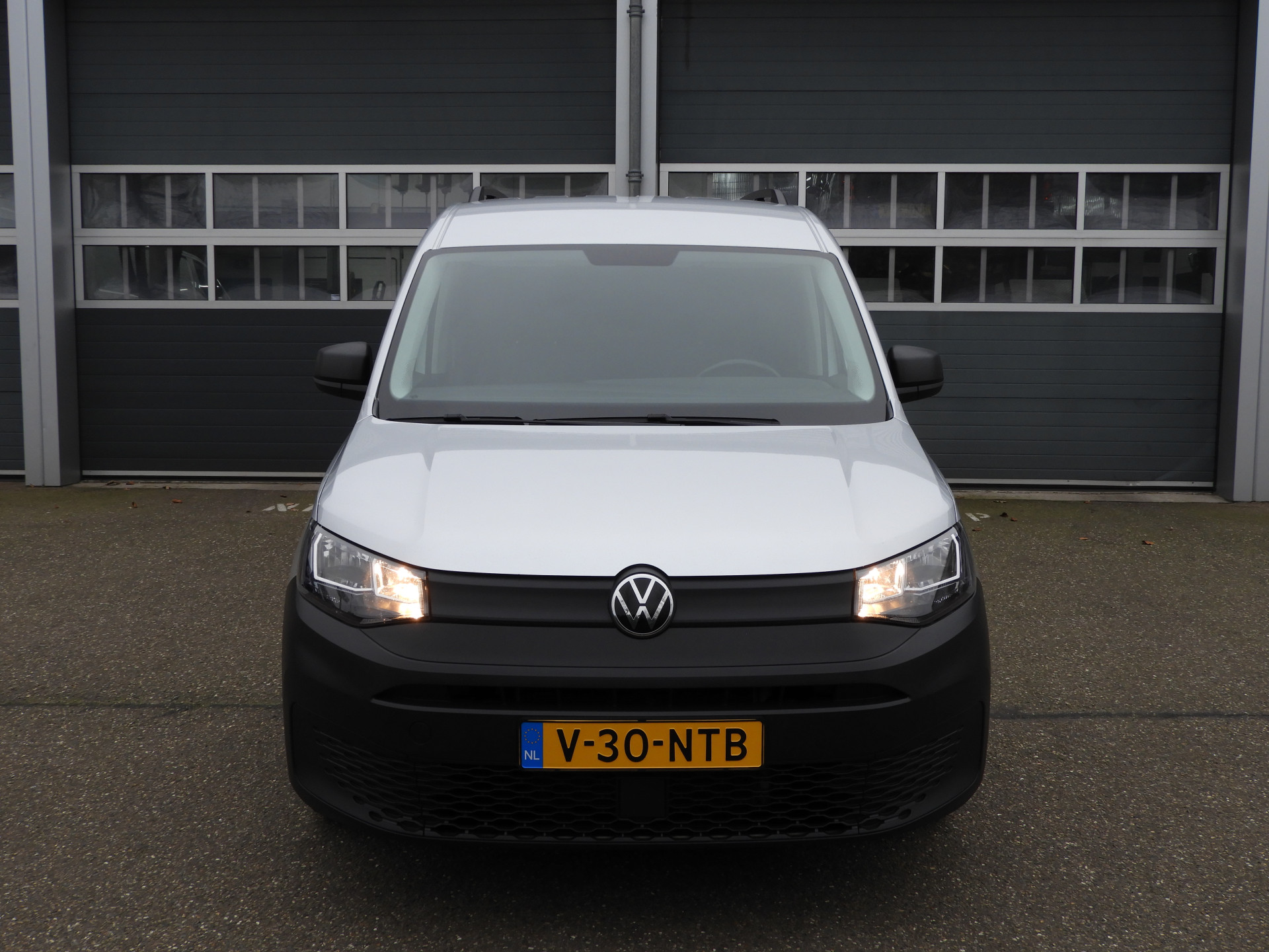 Volkswagen Caddy Cargo Maxi 2.0 TDI AUT 123 PK | AIRCO | NAV | INRICHTING 50232575-1.jpg | Autobedrijf Vervoort