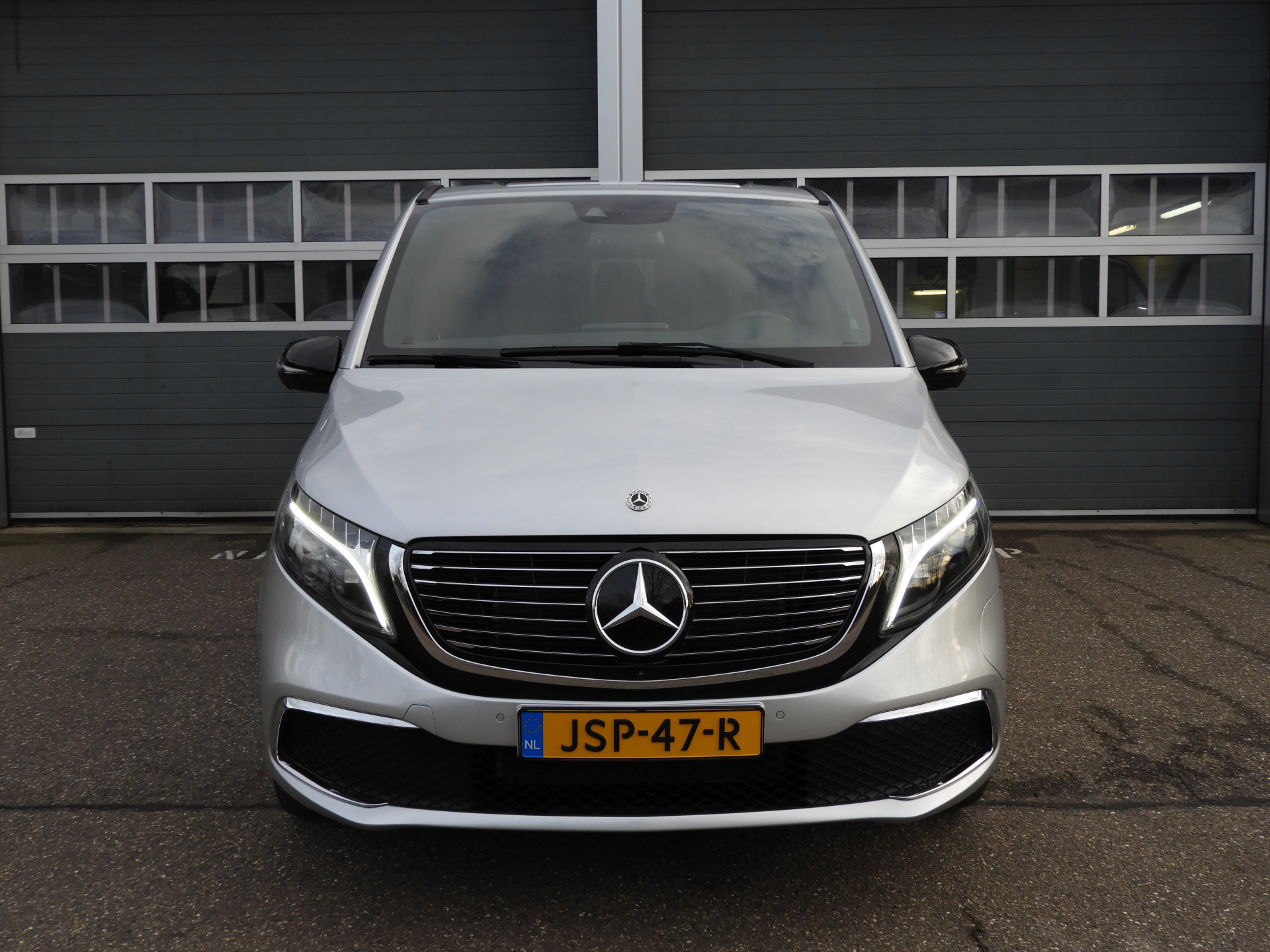 Mercedes-Benz EQV 300 L2 90 kWh 8 PERS | LUCHTVERING | 360° CAMERA | DISTRONIC 50653830-1.jpg | Autobedrijf Vervoort