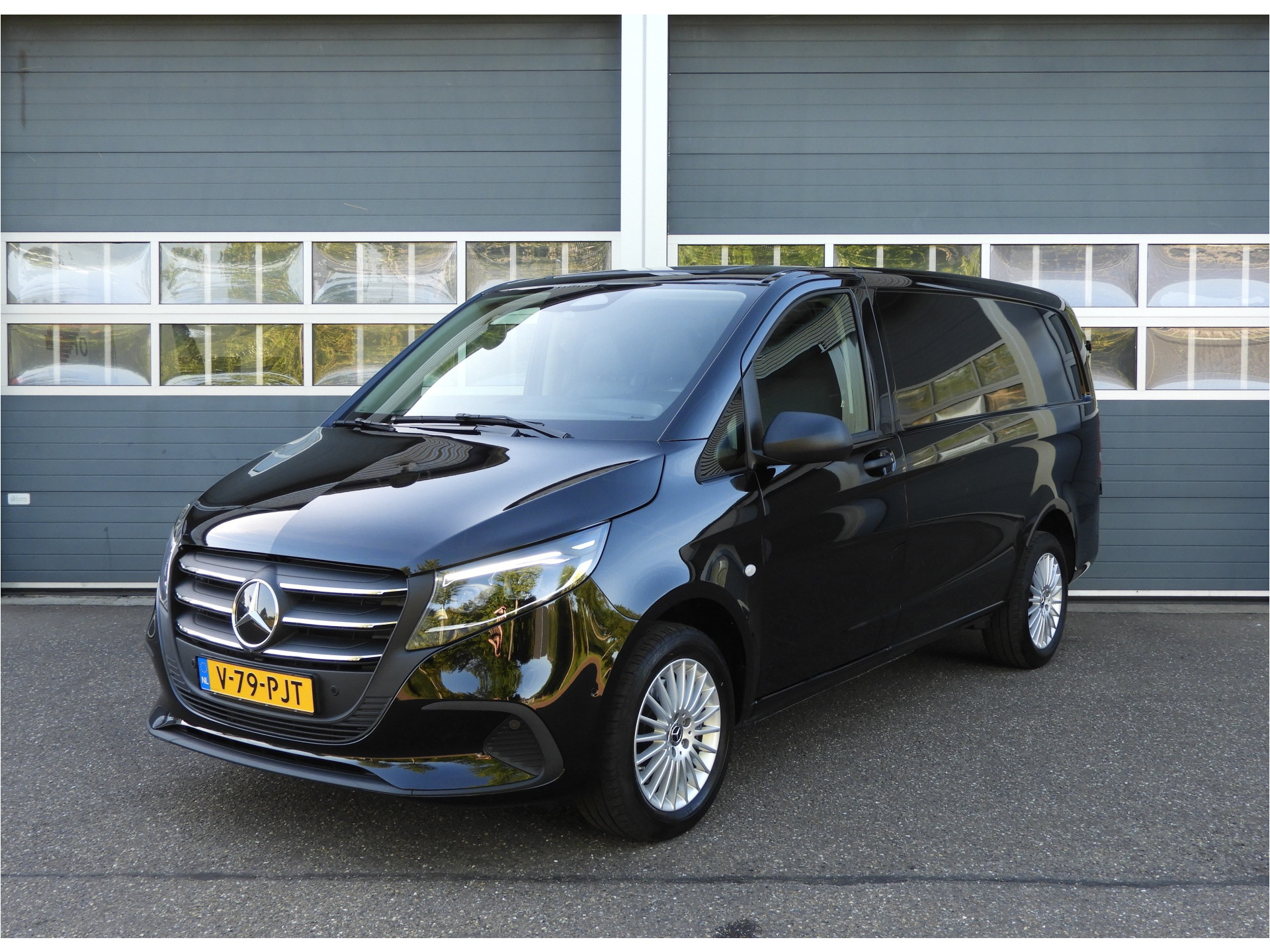 53138088