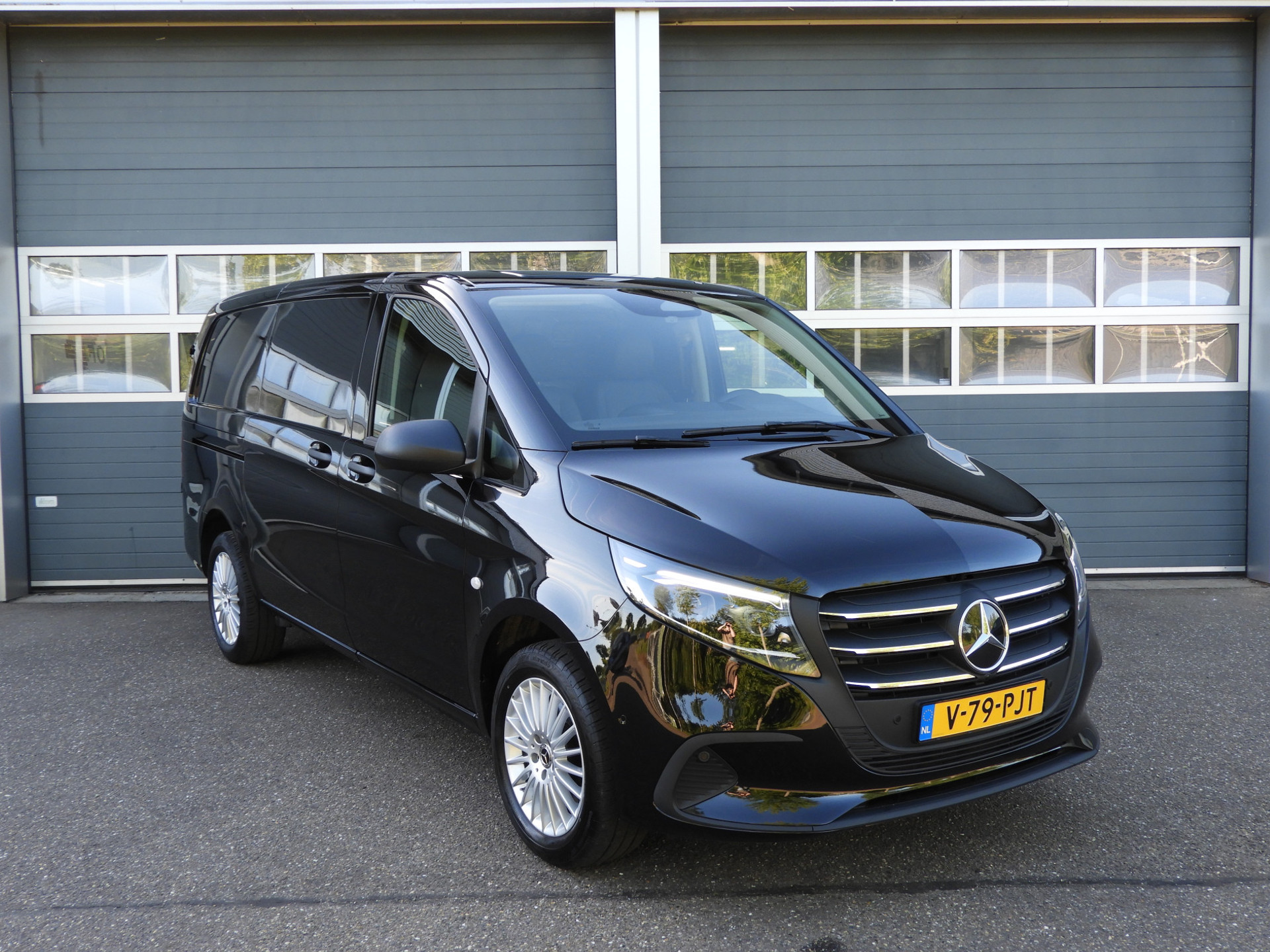 Mercedes-Benz Vito 116 CDI L2 Pro AUT | LED | 2.5t TREKHAAK | CAMERA | MBUX 53138088-2.jpg | Autobedrijf Vervoort