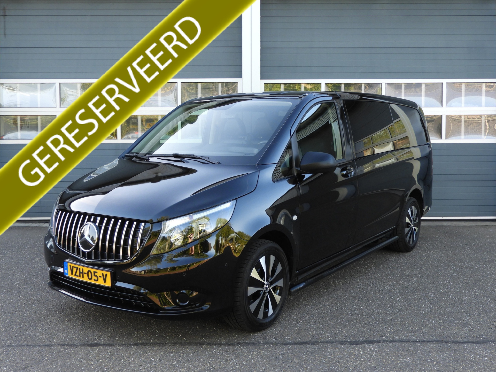 53140629