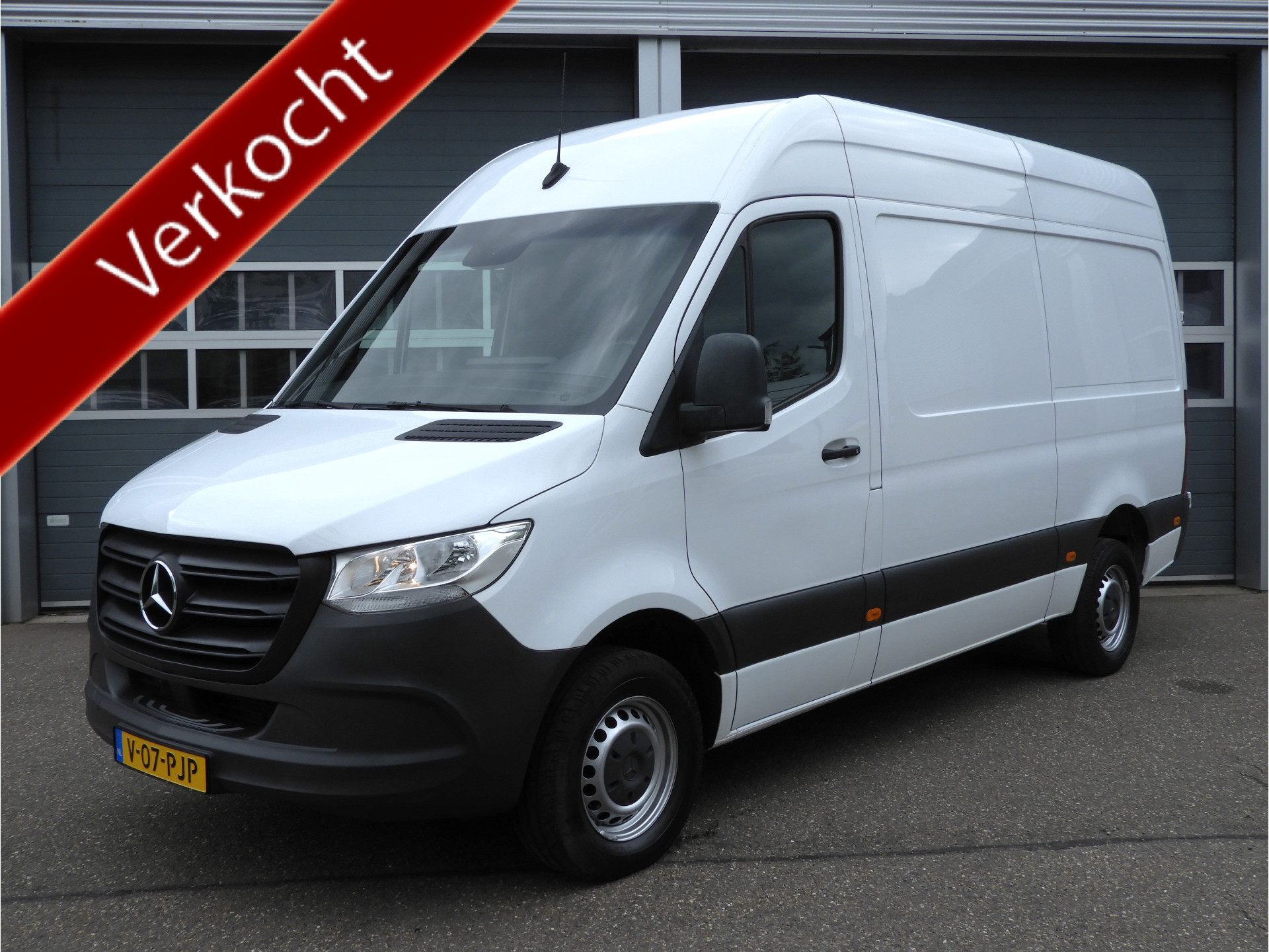 53397432