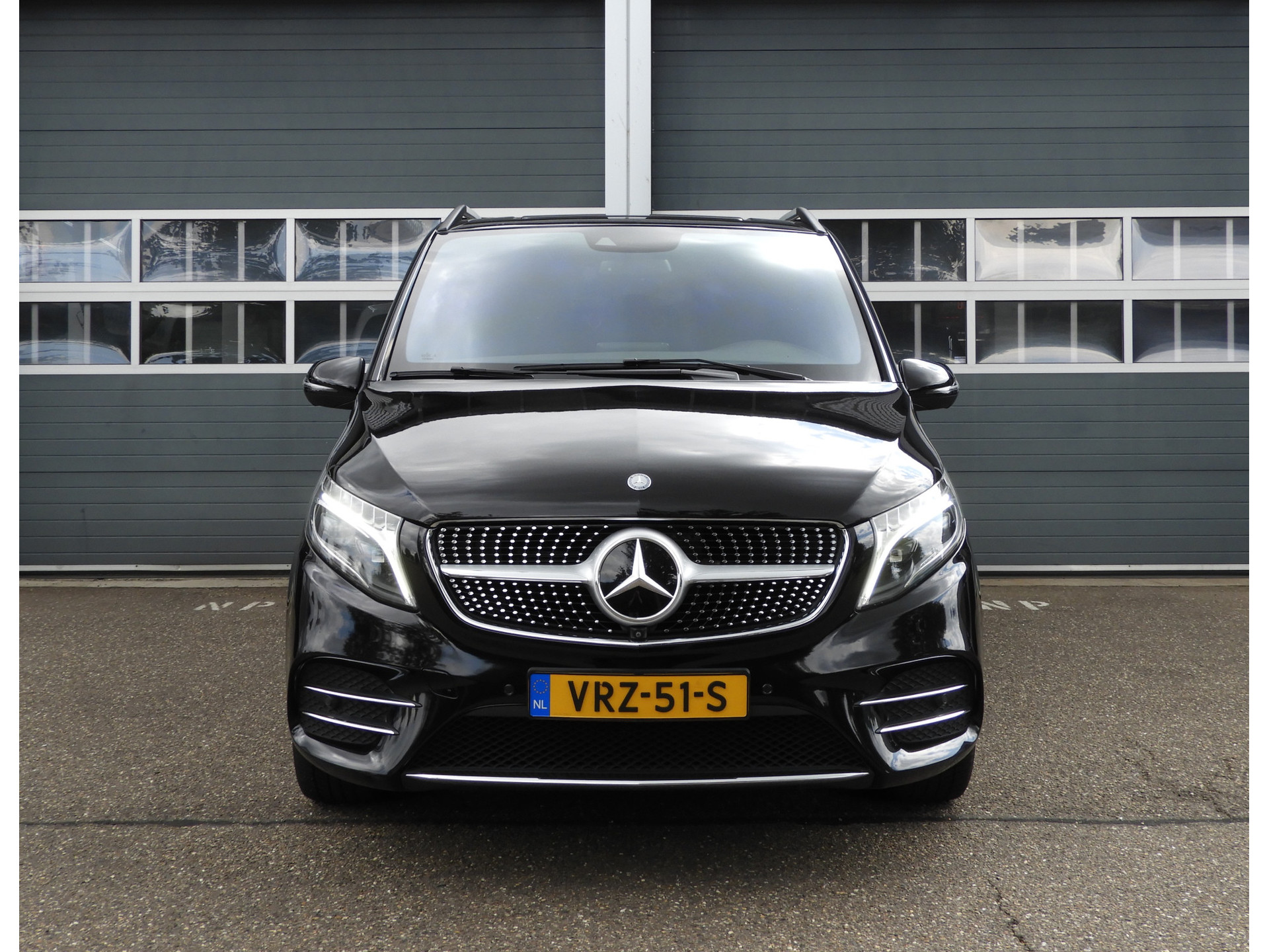 Mercedes-Benz V-Klasse 250d Lang DC AMG AUT | LEDER | 360° CAMERA | BURMESTER | LED 55461269-1.jpg | Autobedrijf Vervoort