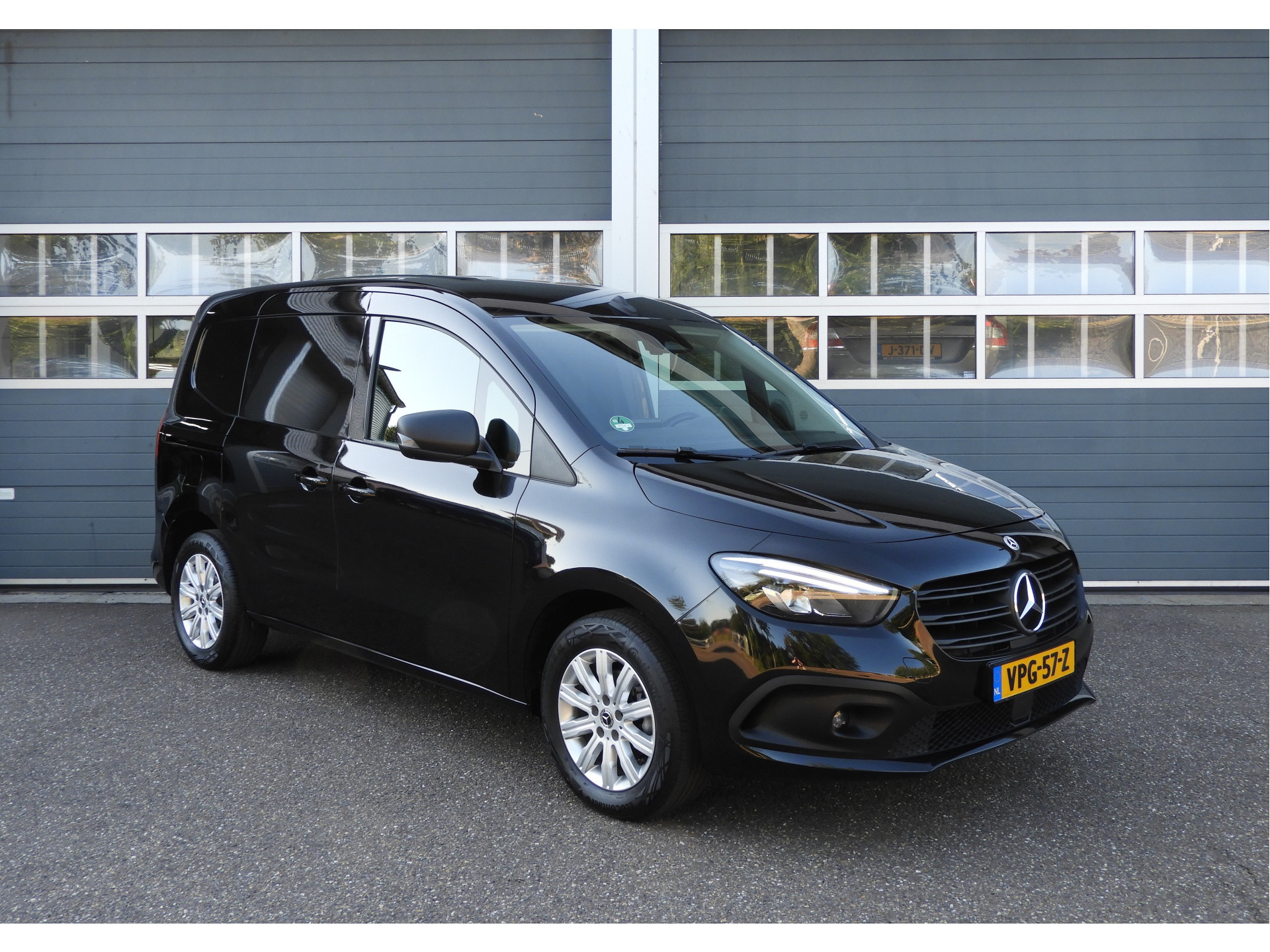 Mercedes-Benz Citan 110 CDI L1 | TREKHAAK | CAMERA | LED | CRUISE | STOELVERWARMING | MBUX 55516648-2.jpg | Autobedrijf Vervoort