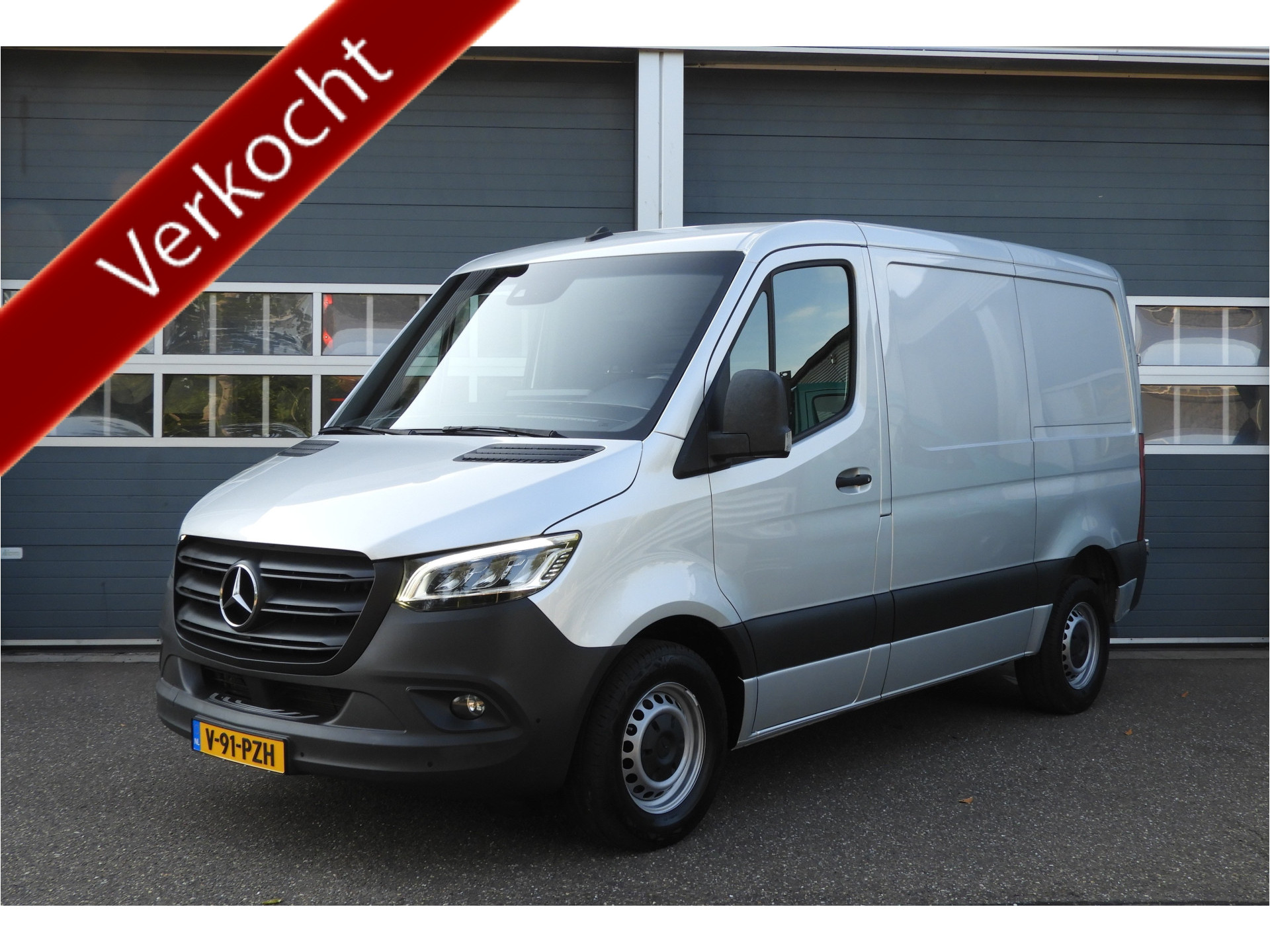 Mercedes-Benz Sprinter 317 1.9 CDI L1H1 RWD AUT | DISTRONIC | 10.25 MBUX | SORTIMO INRICHTING | LED 55642793-0.jpg | Autobedrijf Vervoort