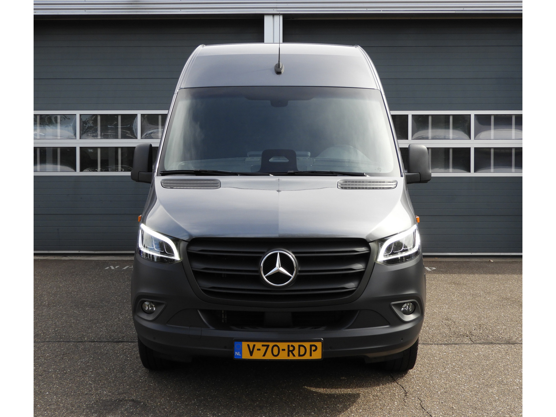Mercedes-Benz Sprinter 317 1.9 CDI L2H2 RWD AUT | LED | CAMERA | MBUX | CRUISE 56200673-1.jpg | Autobedrijf Vervoort