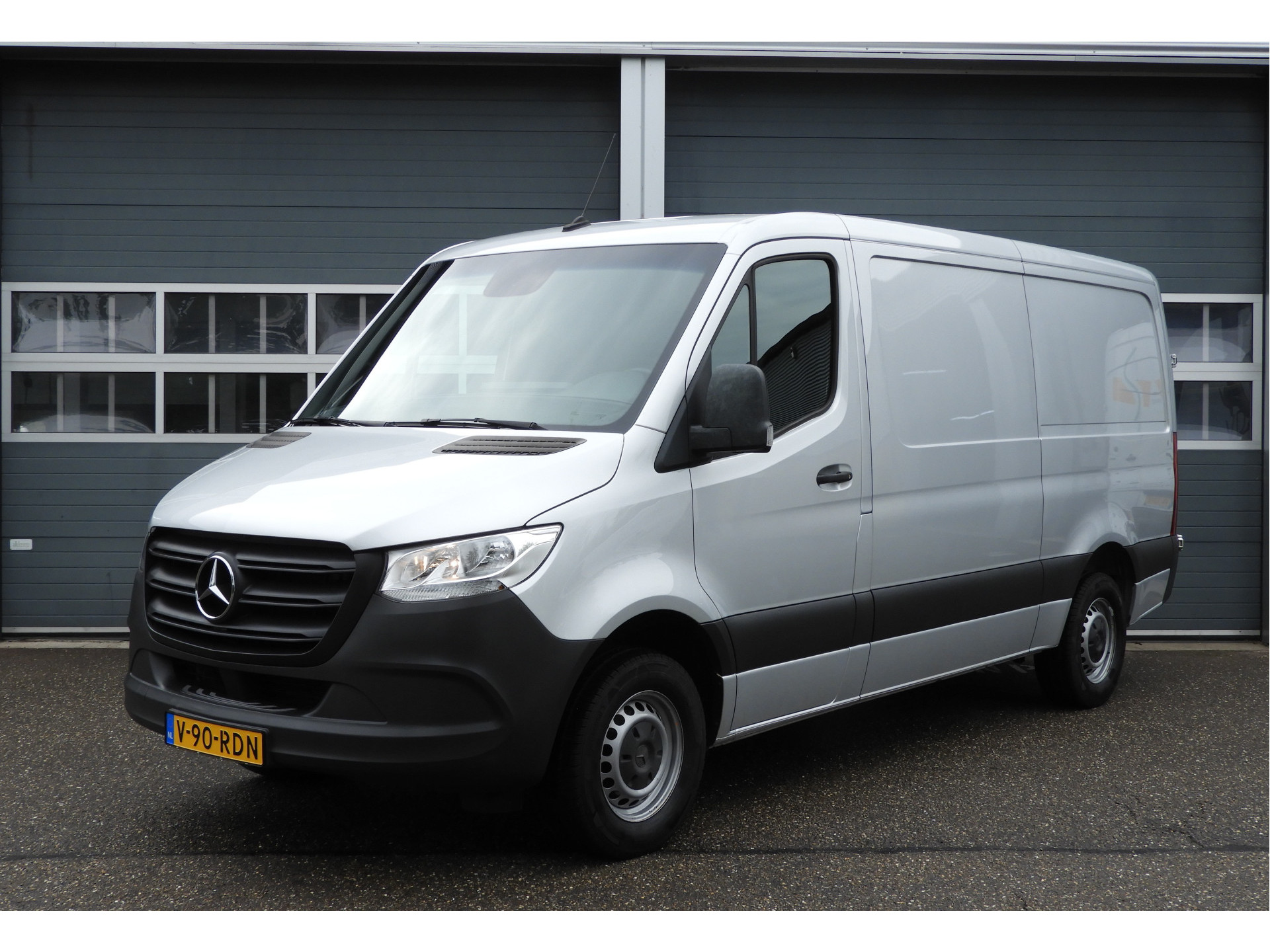 Mercedes-Benz Sprinter 315 1.9 CDI L2H1 RWD | TREKHAAK | CAMERA | CARPLAY | MBUX 56353802-0.jpg | Autobedrijf Vervoort