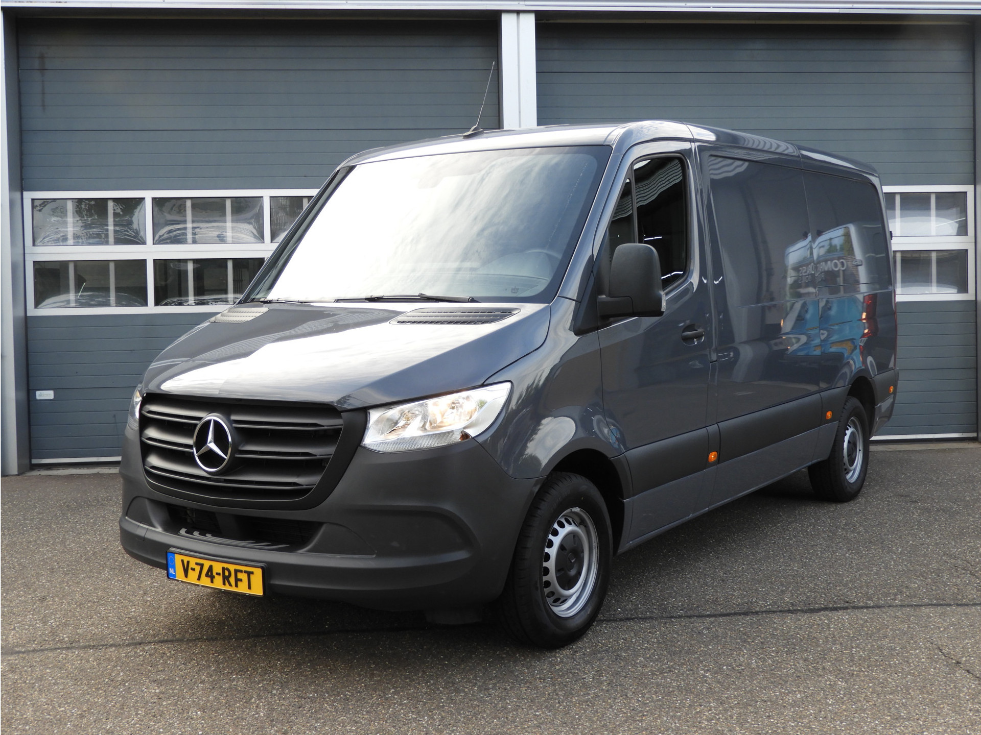 Mercedes-Benz Sprinter 319 1.9 CDI L2H1 RWD AUT | 3.5t TREKHAAK | CAMERA | MBUX | CARPLAY 56507792-0.jpg | Autobedrijf Vervoort