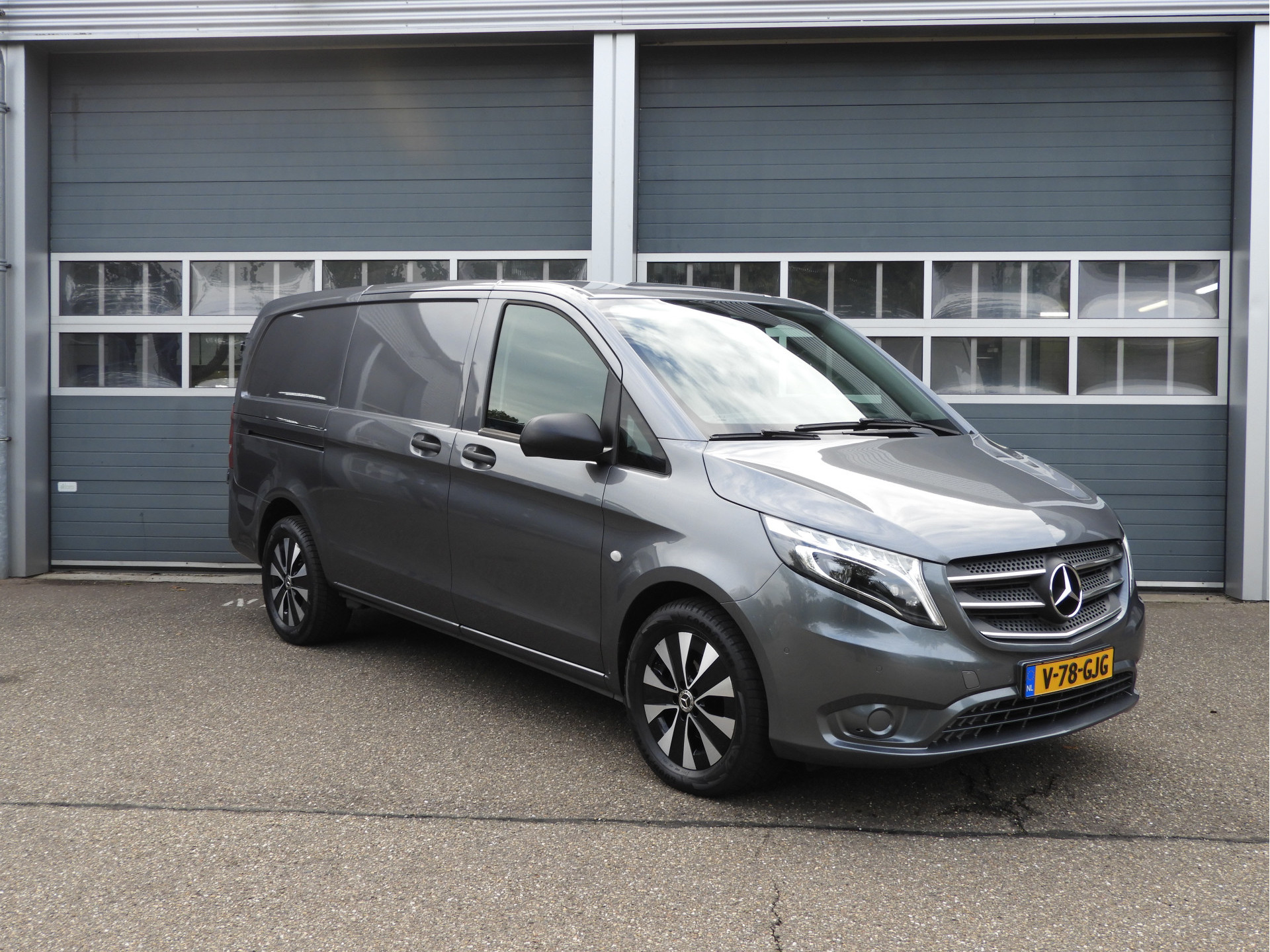 Mercedes-Benz Vito 116 CDI Lang AUT | LED | CAMERA | 2.5t TREKGEWICHT 56755183-2.jpg | Autobedrijf Vervoort