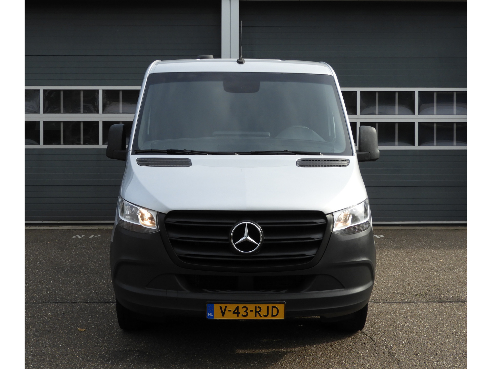 Mercedes-Benz Sprinter 315 1.9 CDI L2H1 RWD | TREKHAAK | CAMERA | MBUX | CARPLAY 57027509-1.jpg | Autobedrijf Vervoort