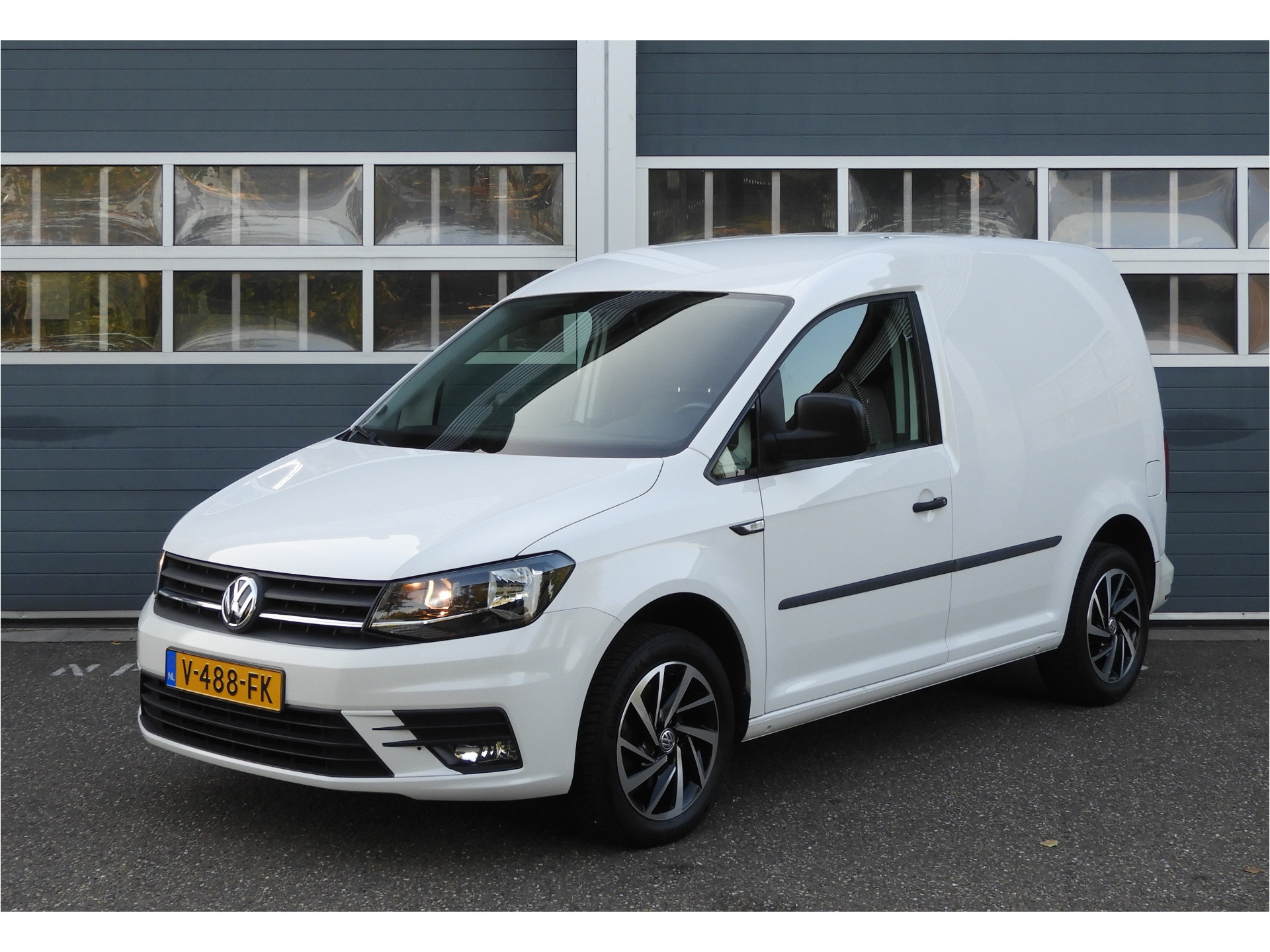 Volkswagen Caddy 2.0 TDI L1H1 | PDC | CRUISE | AIRCO 57507983-0.jpg | Autobedrijf Vervoort